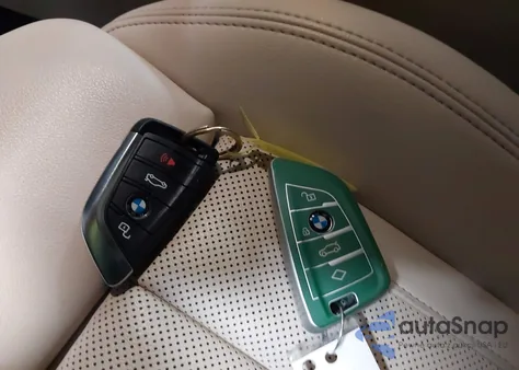 2022 BMW X4 xDrive30I z USA, uszkodzony, nr VIN 5UX33DT01N9K48699